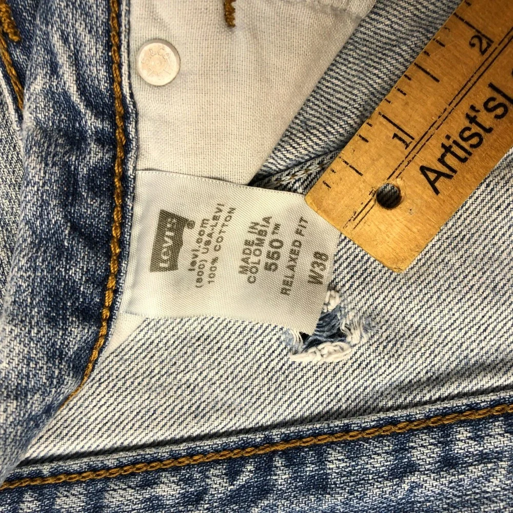 Baggy Levis 550 Denim Shorts Mens 38 Light Wash Blue Cotton Jean Shorts